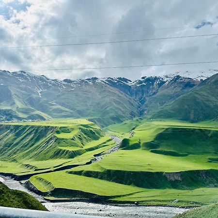 Alpine Escape Kazbegi Villa Buitenkant foto