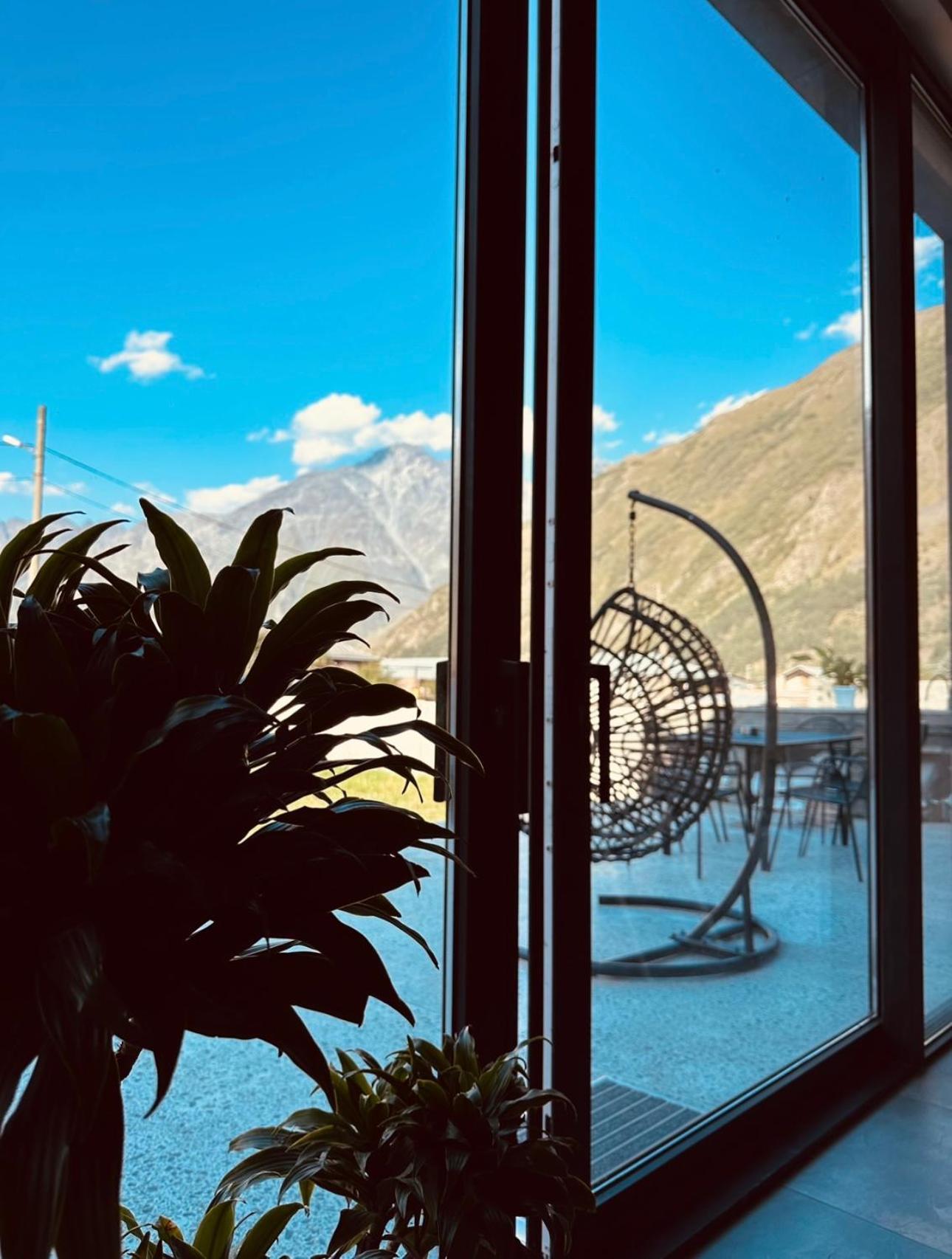 Alpine Escape Kazbegi Villa Buitenkant foto