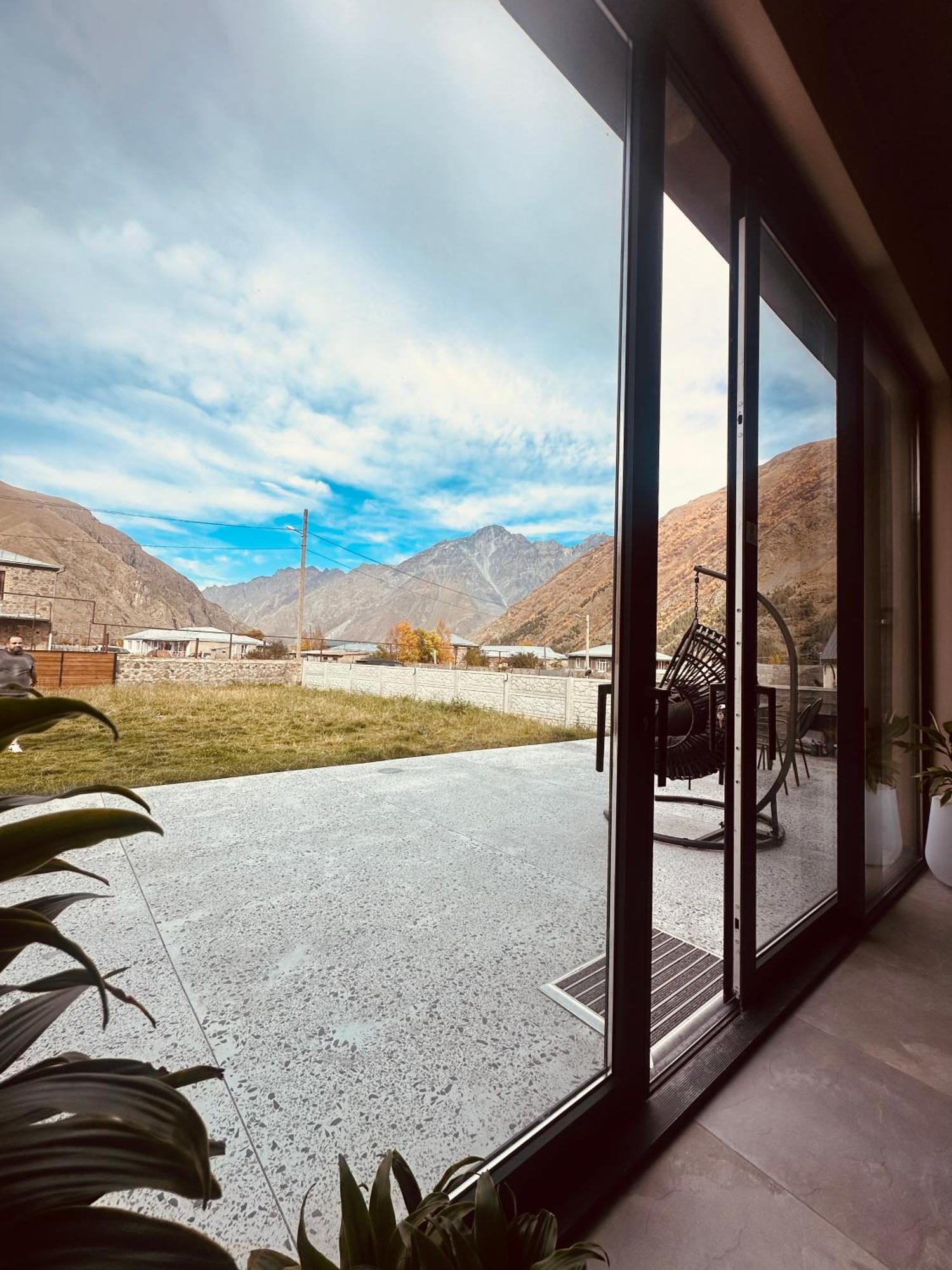 Alpine Escape Kazbegi Villa Buitenkant foto
