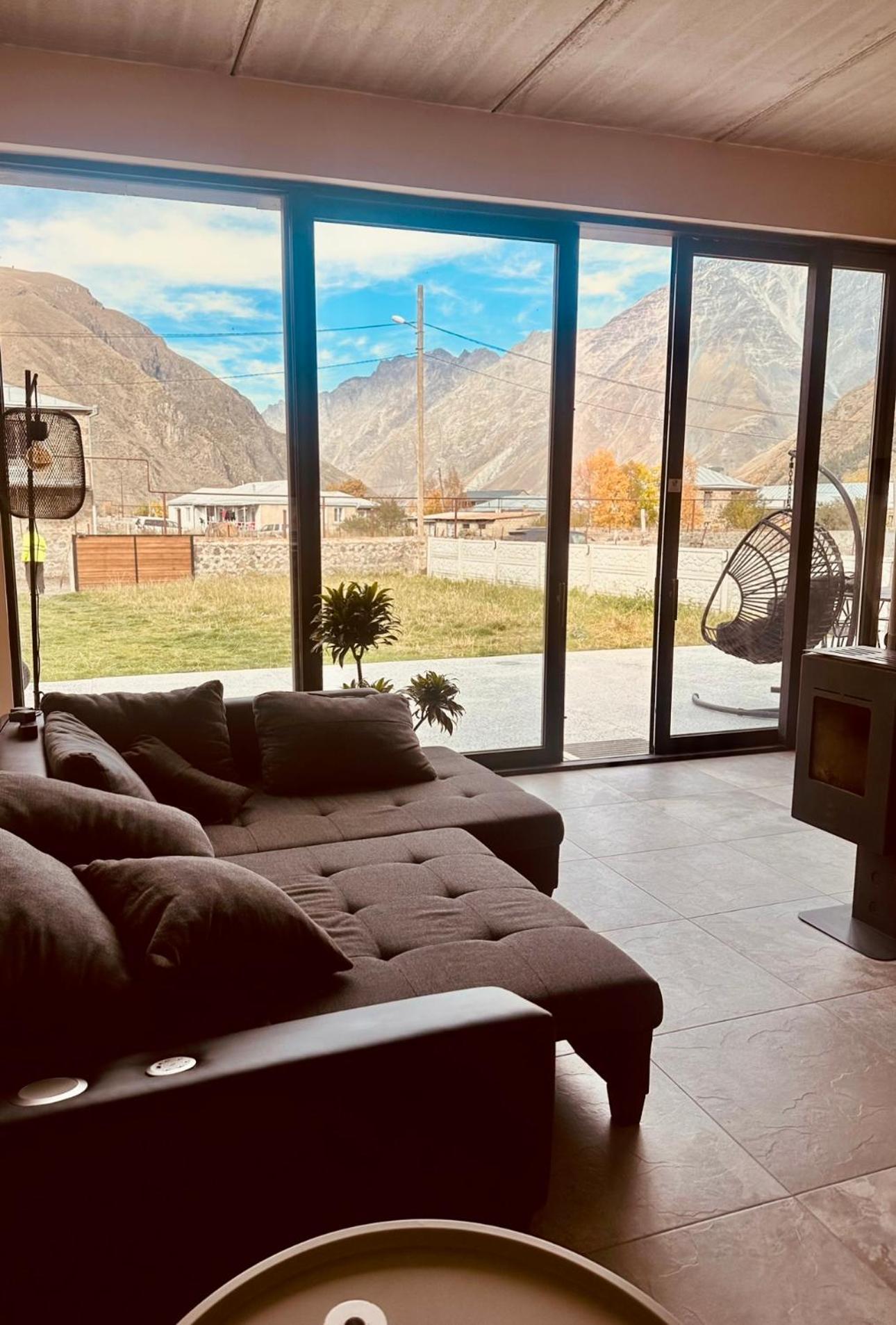 Alpine Escape Kazbegi Villa Buitenkant foto